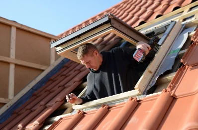 Pose de fenêtres de toit Velux à Linthelles